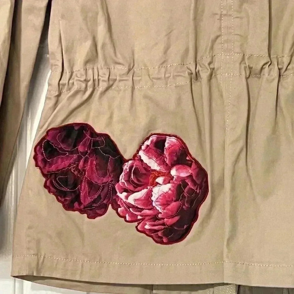 NWT Banana Republic Tan Floral Embroidered Patch Safari Utility Jacket Size M - Picture 5 of 7
